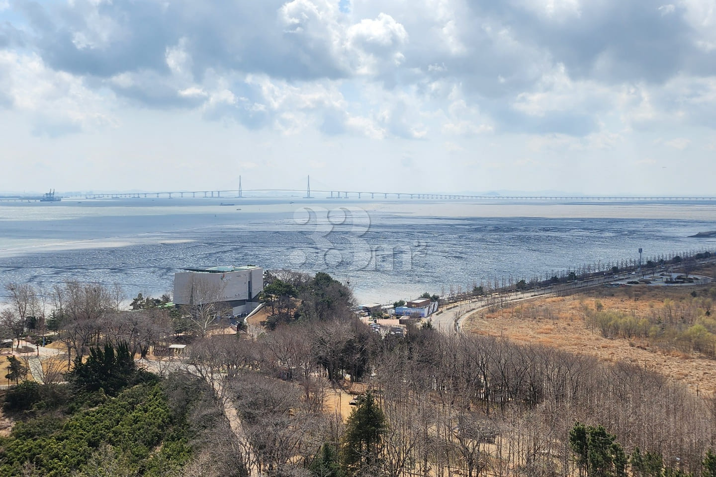 Unobstructed view of the blue sea 15th image
