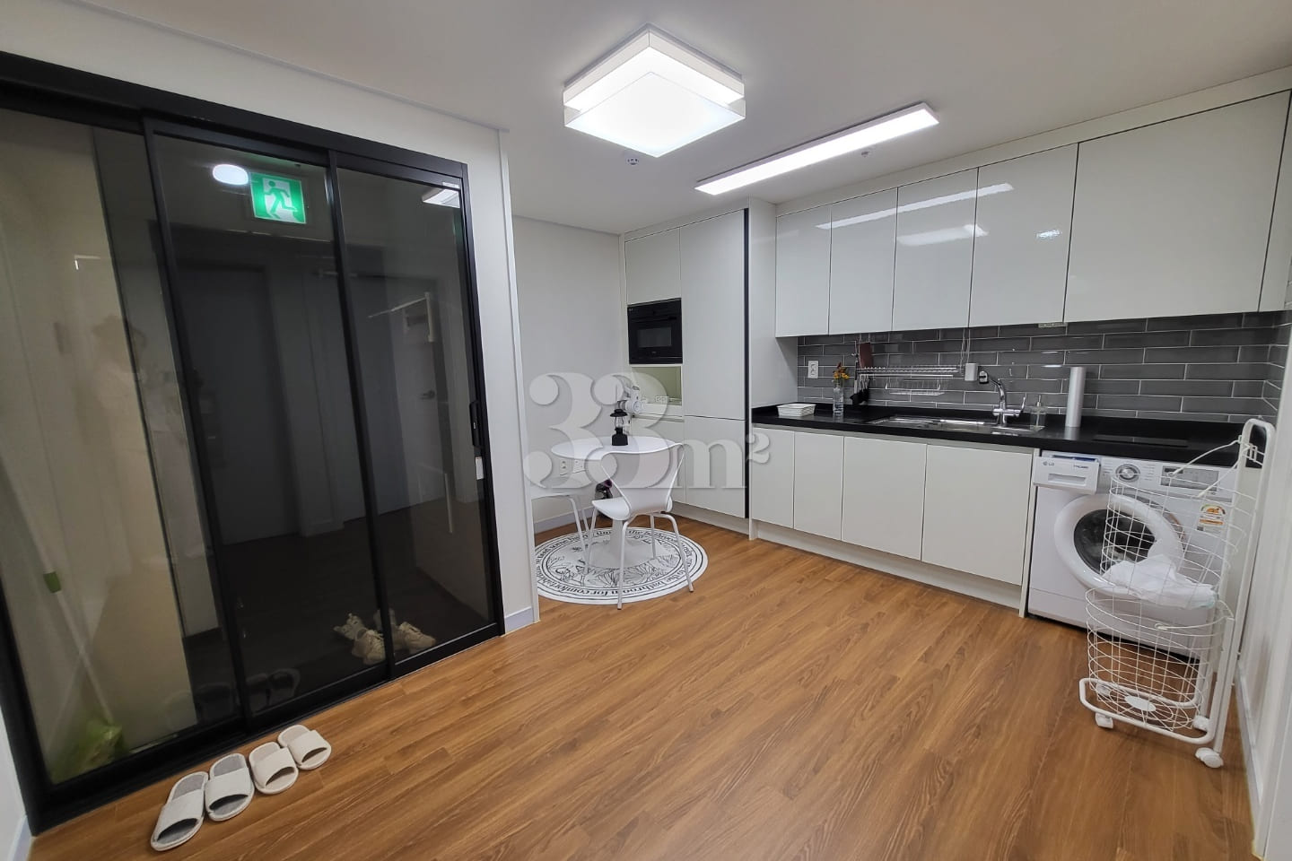 Sinchon-ri Haven Two-Room Apartment 3th image