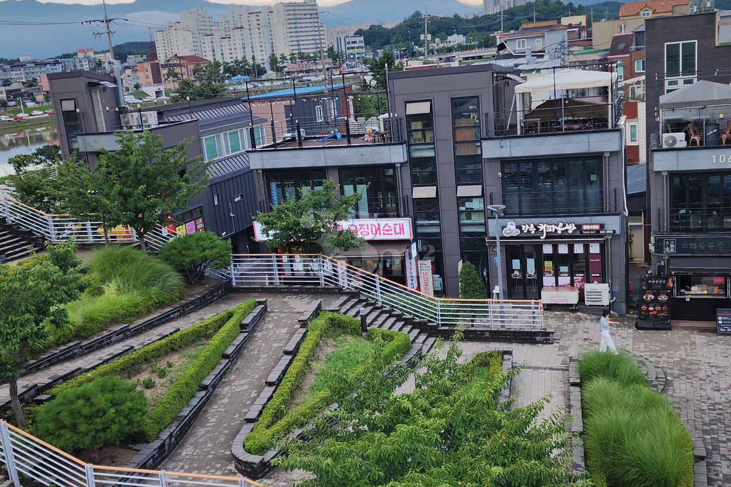 Hotspots at Jungang Market and Wolhwa Street 8th image