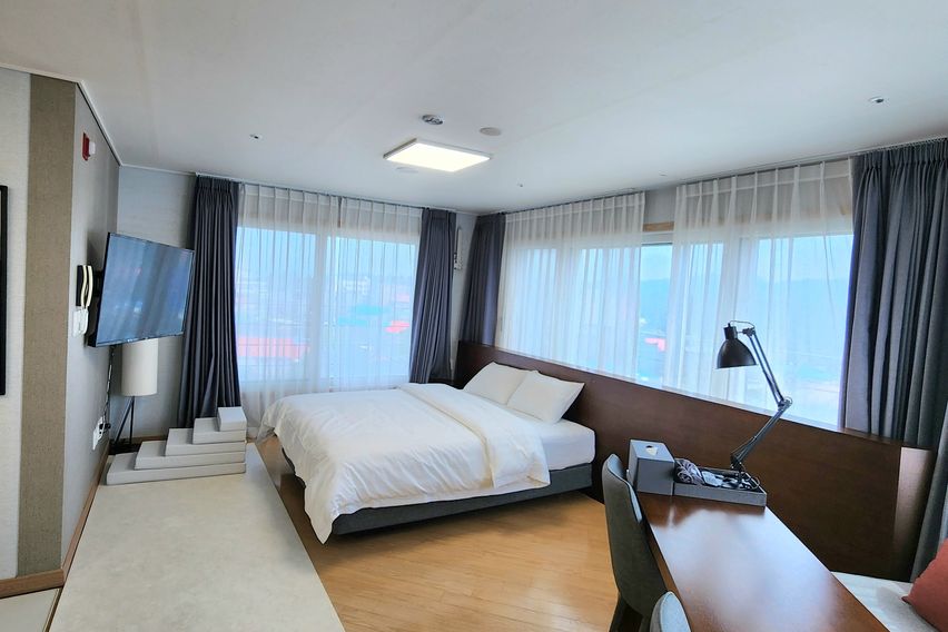 해변한달 채광굿 큰방 0번째 이미지