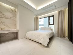 Cheongdam New Two-Room Apartment with Full Op 0th image
