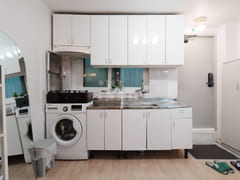 September Discount: Fully Furnished 2-Room Un 8th image
