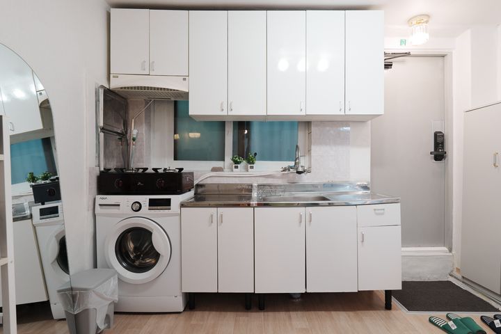 Two-bedroom apartment in Bukahyeon / Chungjeo 8th image