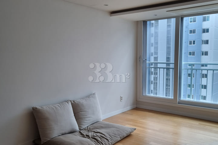 A warm home with great natural light 0th image