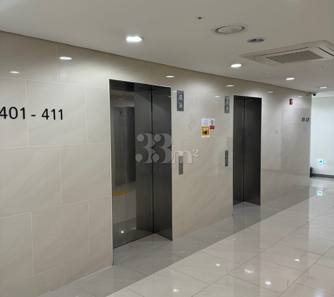 9-pyeong unit with floor-to-ceiling windows,  10th image