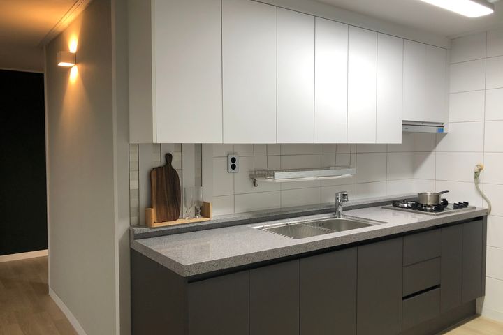 Fully furnished, stylish space just 5 minutes 5th image