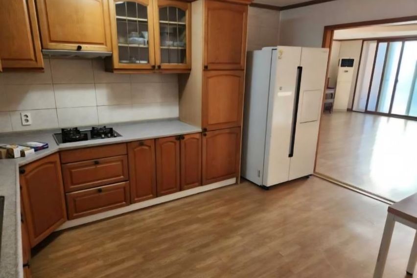 👍Extra-large, 4 bedrooms + 2 bathrooms 2th image