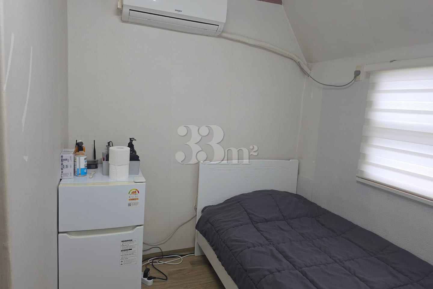 Room 501 4th image