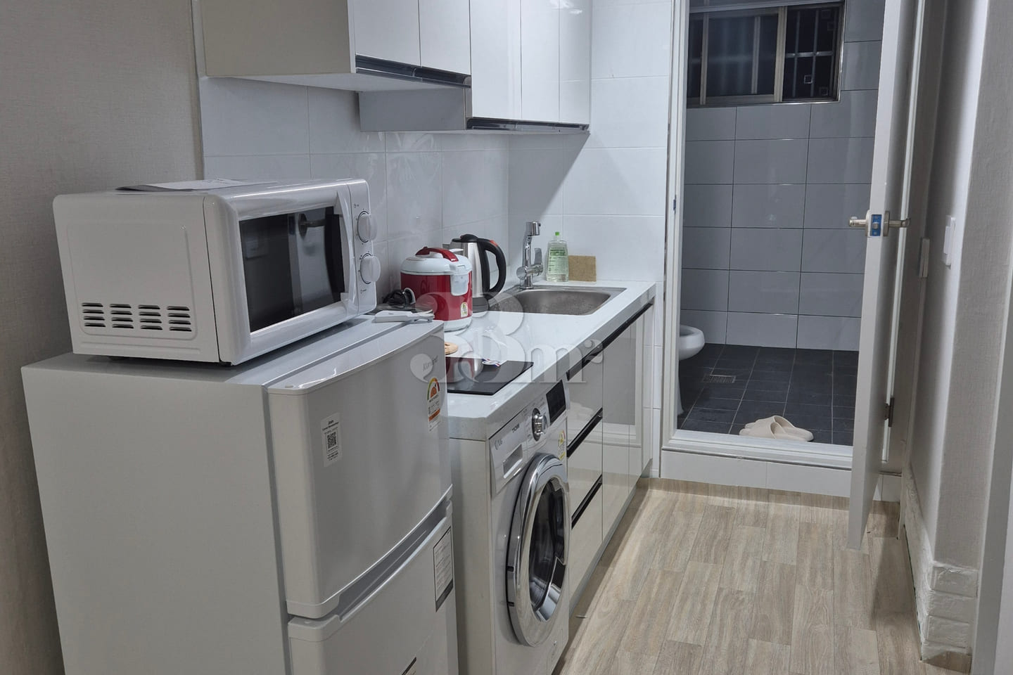 Fully furnished two-room apartment near Guui  4th image
