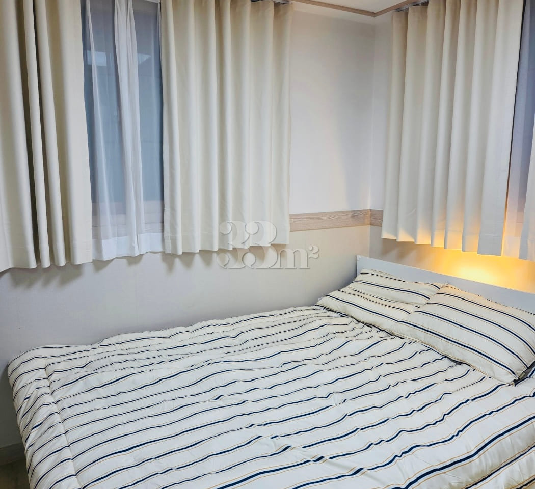 Fully Furnished Unit B (4-Minute Walk from Bo 16th image