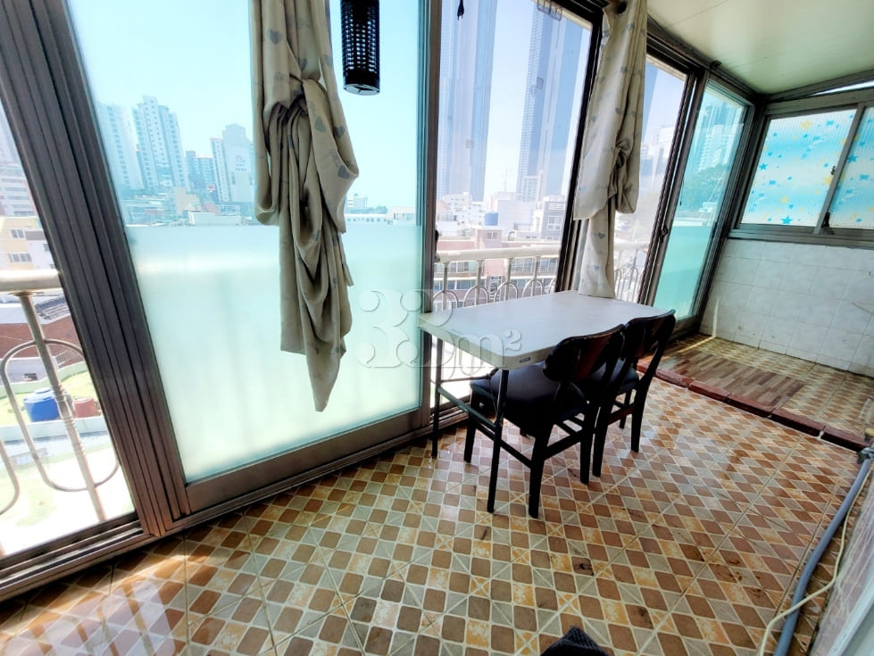 Cozy Room, 5 Minutes from Haeundae Beach 9th image