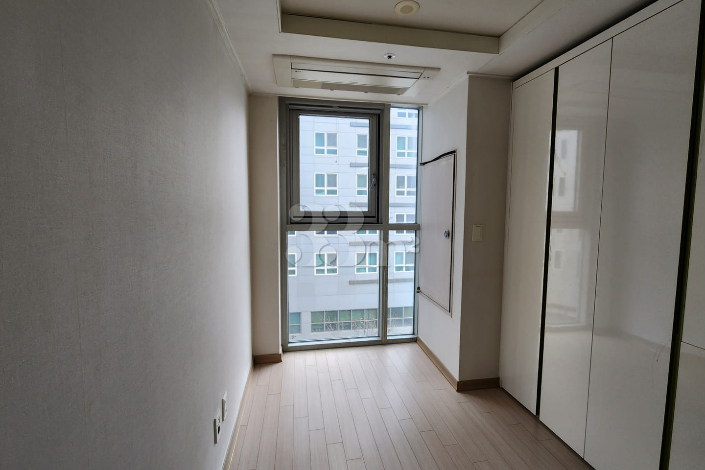 Located near Hongdae, Mangwon, and Yeonnam st 2th image