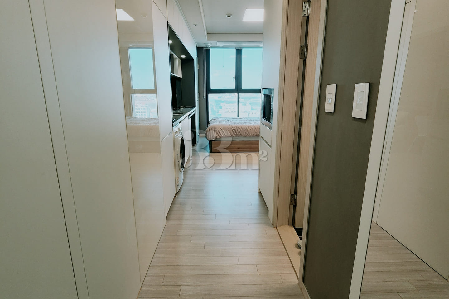 Fully furnished I-Park, 13th floor 4th image