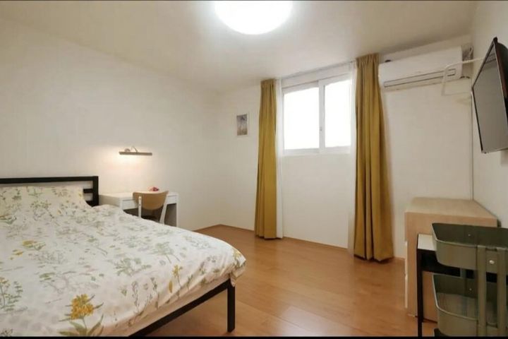 Two-room apartment, 5-minute walk from Seoul 0th image