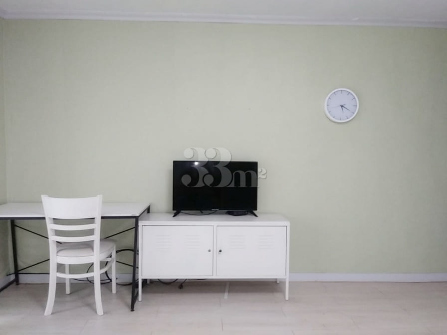 Large studio for families, convenient parking 5th image