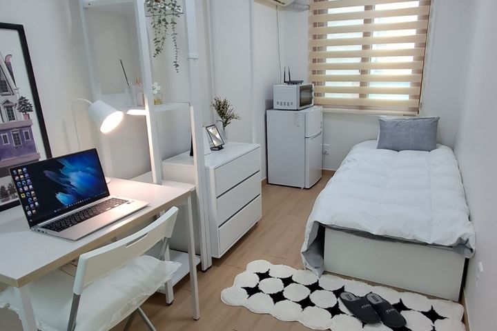 7-minute walk from Gangnam Station and Yeoksa 6th image