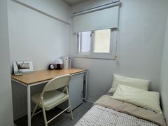 Mini-room with an exterior window and good ve 3th image