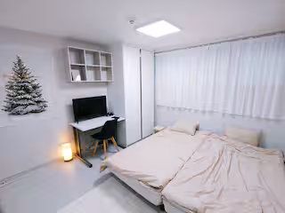 Newly opened, 9 minutes from Hongik Universit