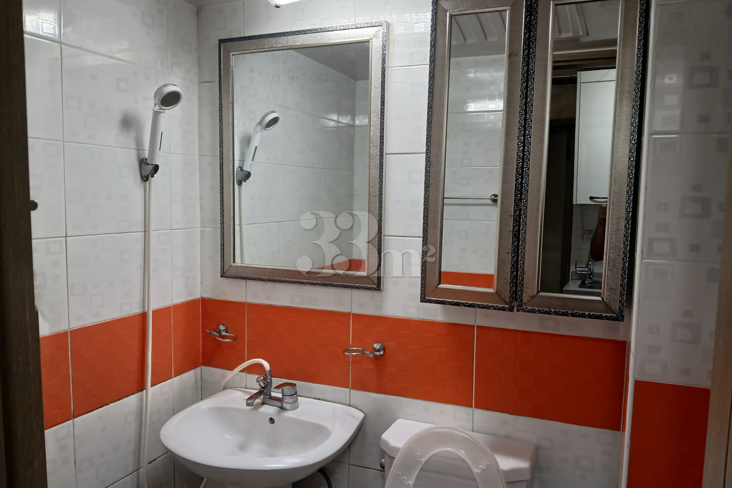 Studio apartment with a separate kitchen in U 6th image