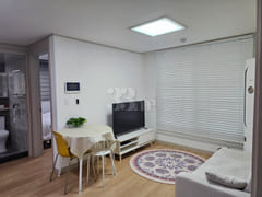 Pleasant, fully-furnished, new two-room apart 1th image