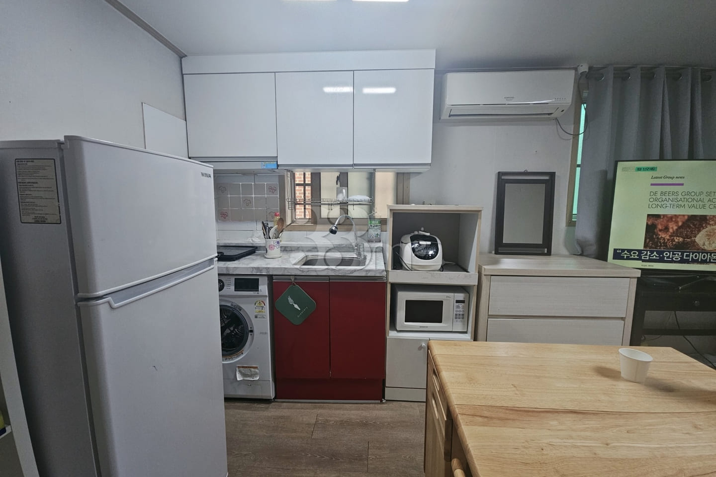 Quiet and affordable studio apartment 5th image