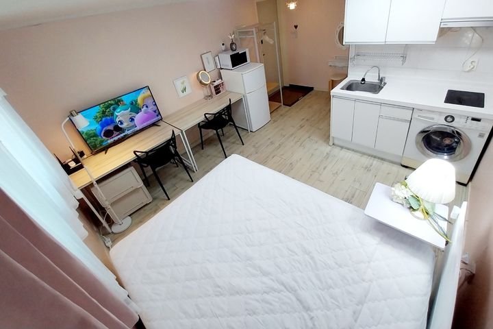 ♥️Lovely studio apartment, 5-minute walk from 0th image