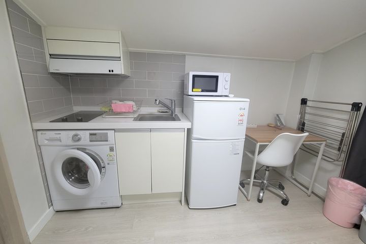 Newly built studio apartment within walking d 2th image