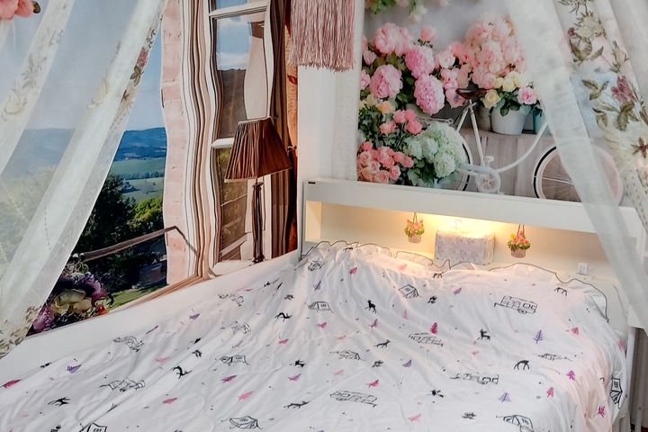 Our cozy and snug home 1th image