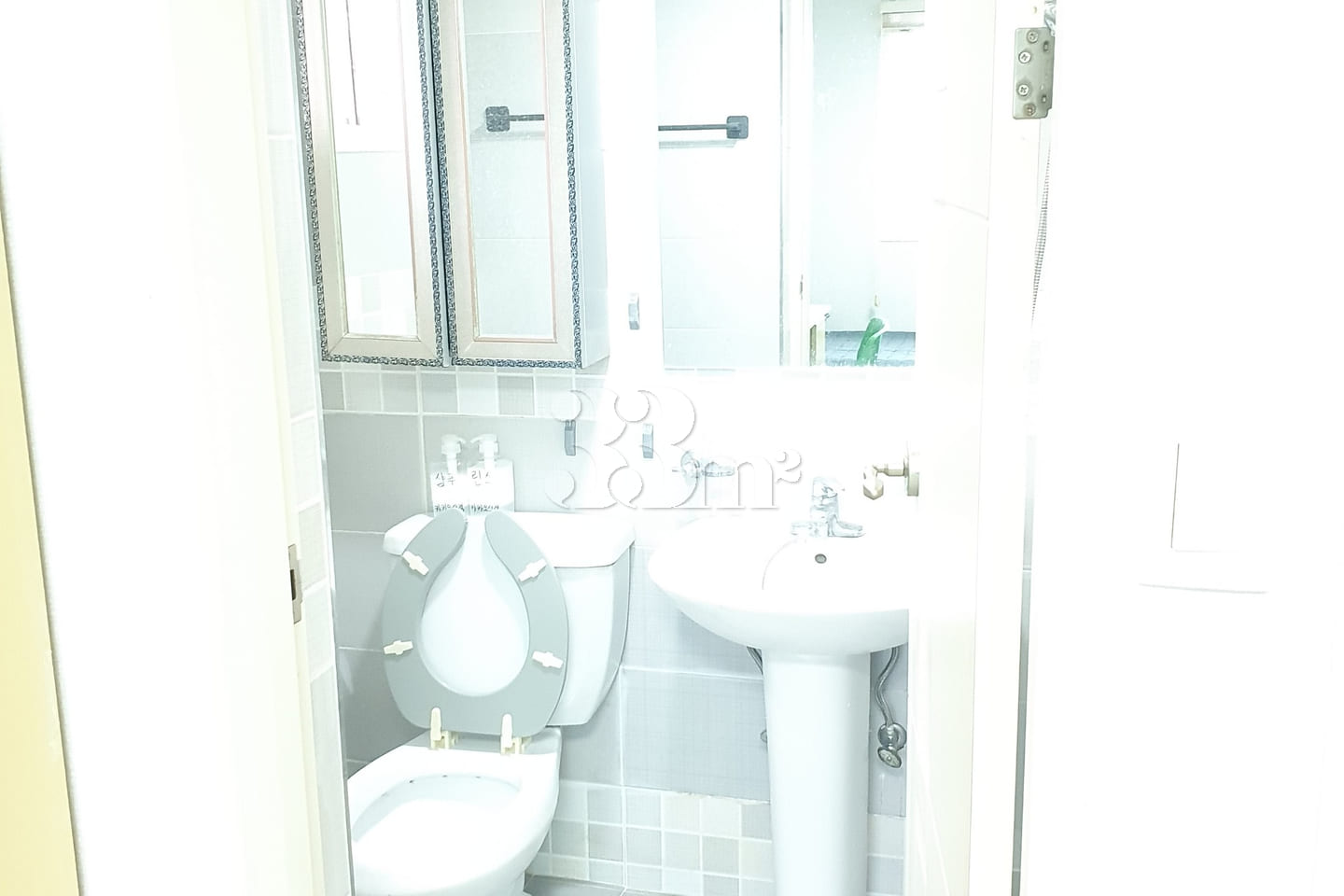 Room 204 4th image
