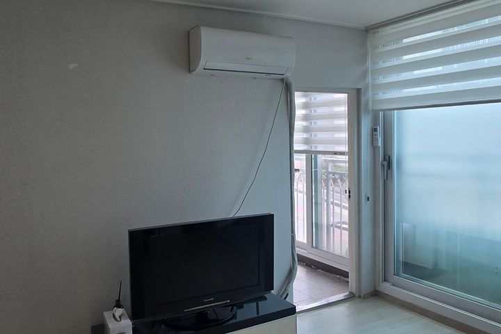 Two-bedroom apartment 3th image