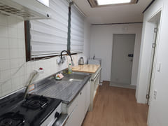 Two-room apartment in a semi-basement in Mia- 3th image