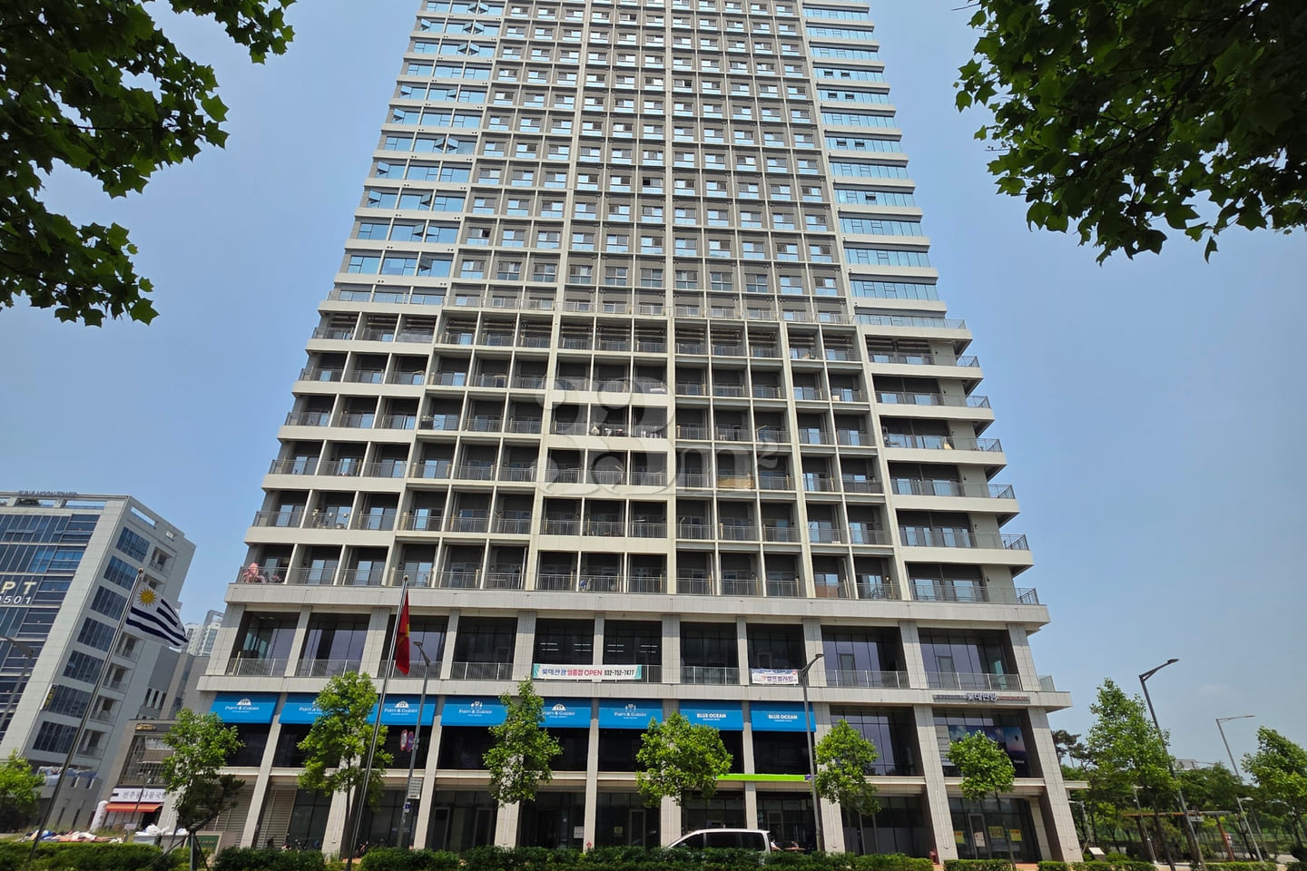 Newly built hotel with high-floor ocean views 11th image