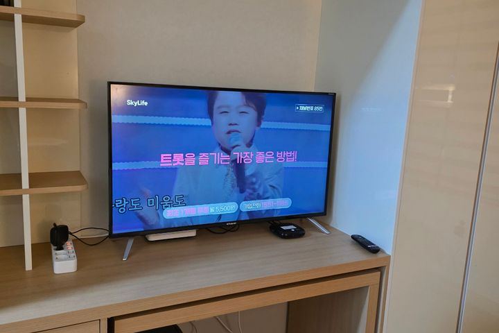 Lux 300 N 5번째 이미지