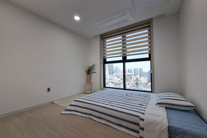 Newly built, fully furnished unit with a view 7th image