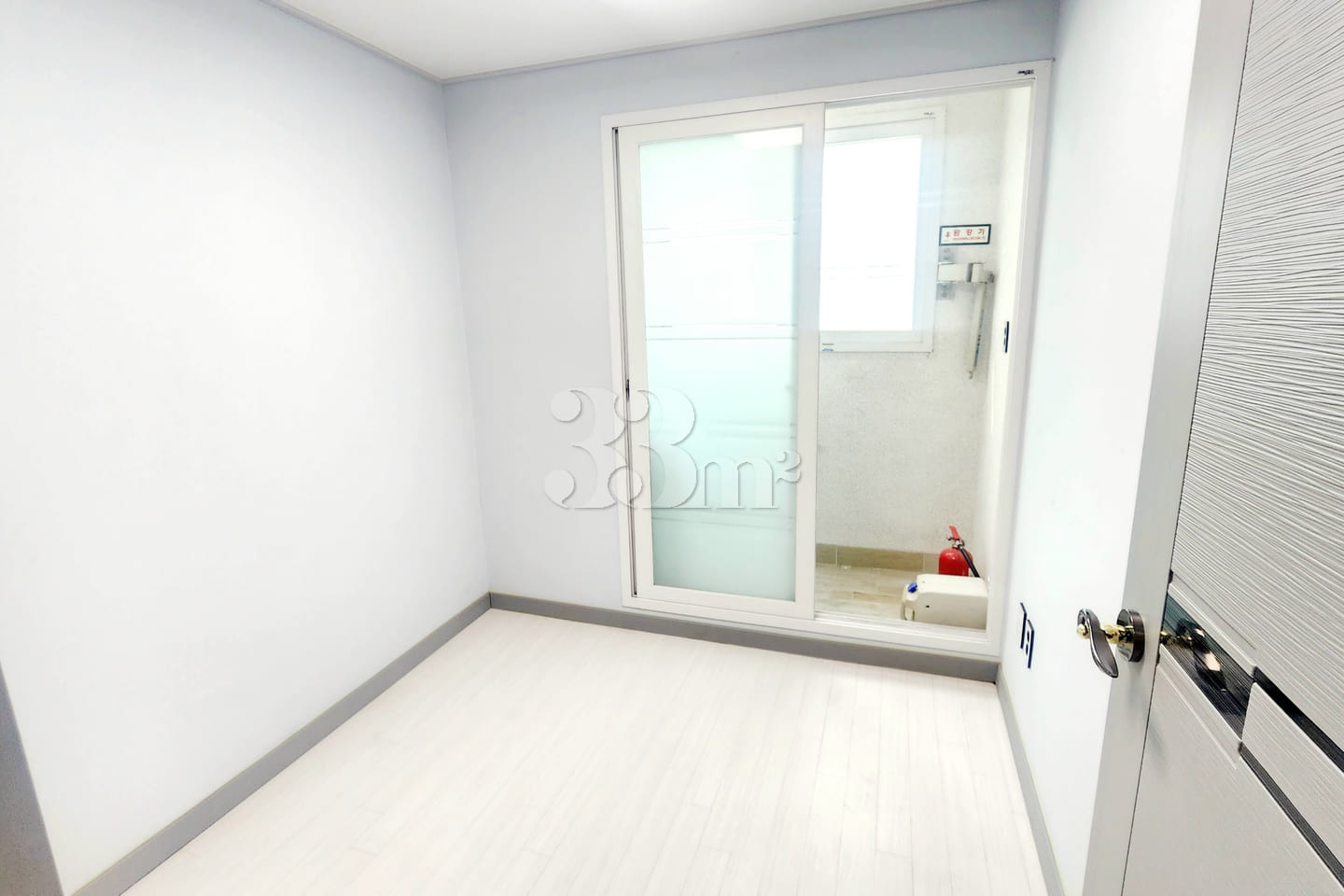 Line 2 Station Area #TheGrey53 4th image