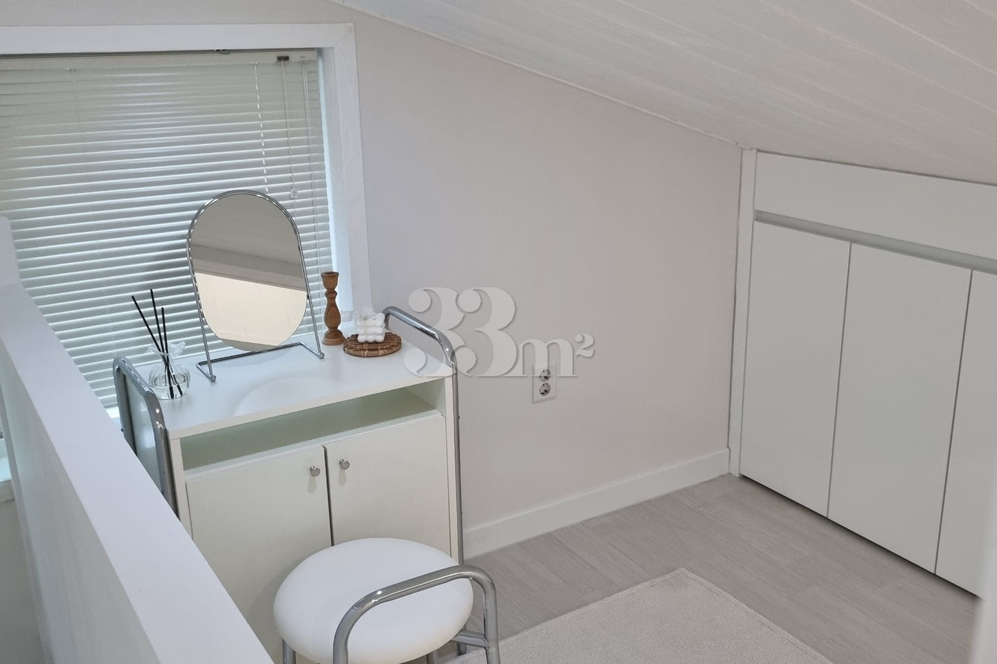 Fully furnished two-bedroom apartment near Gi 14th image