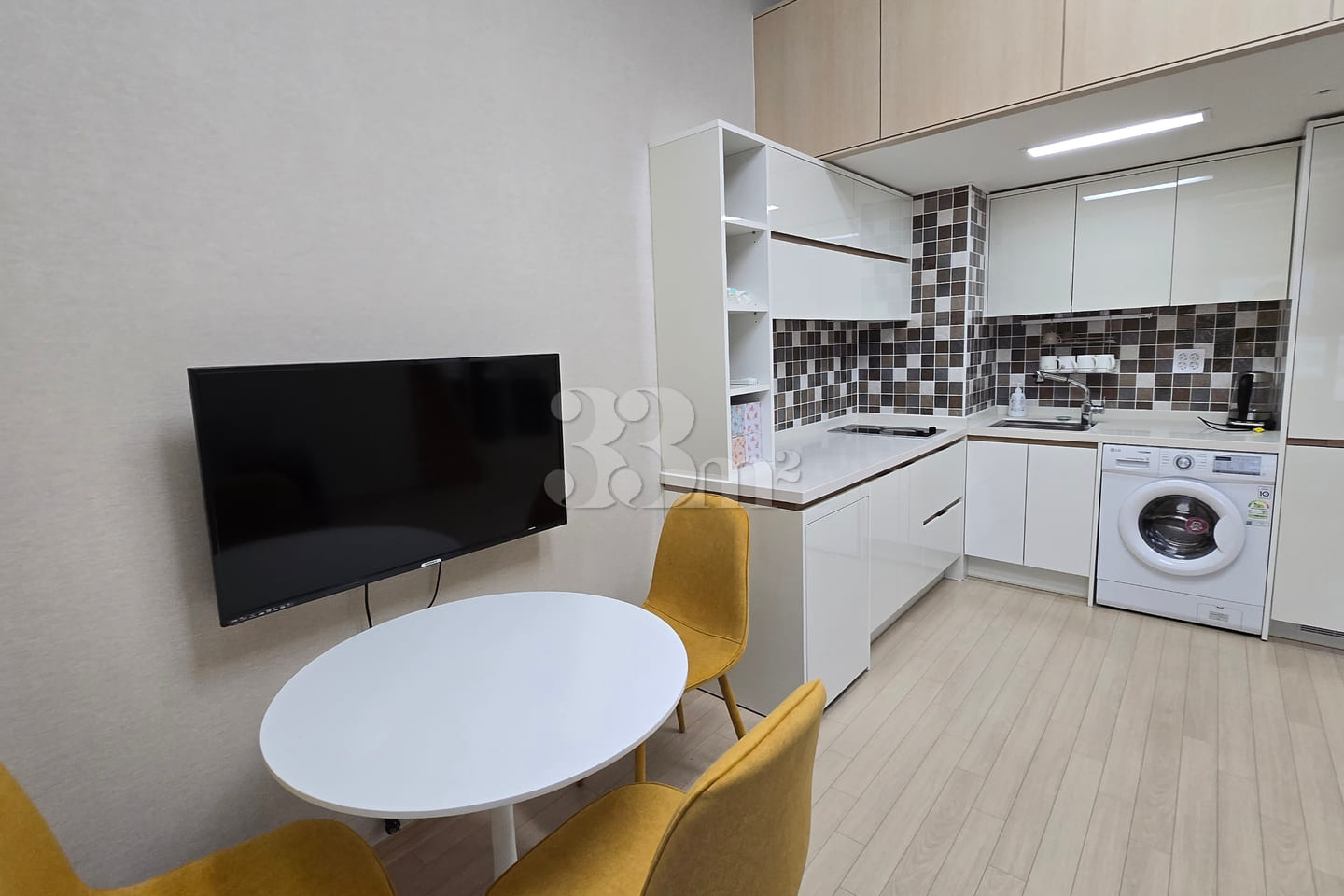 Neat studio apartment with beds for three 11th image