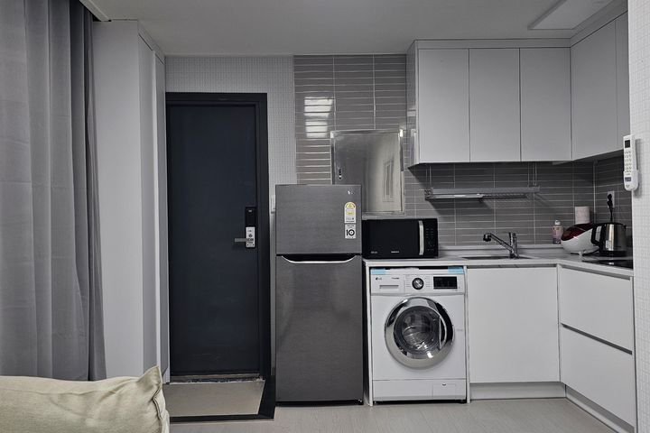 2nd floor with your dog 3th image
