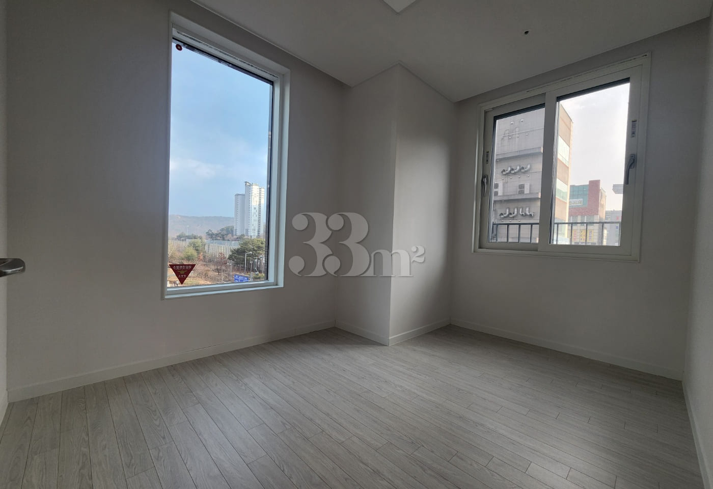 Apartment-style layout: 2 bathrooms 11th image