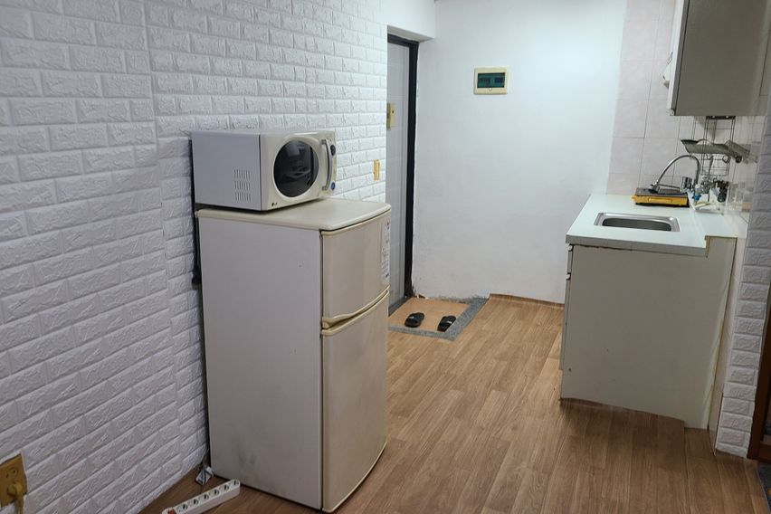 상록수 반지하 104호