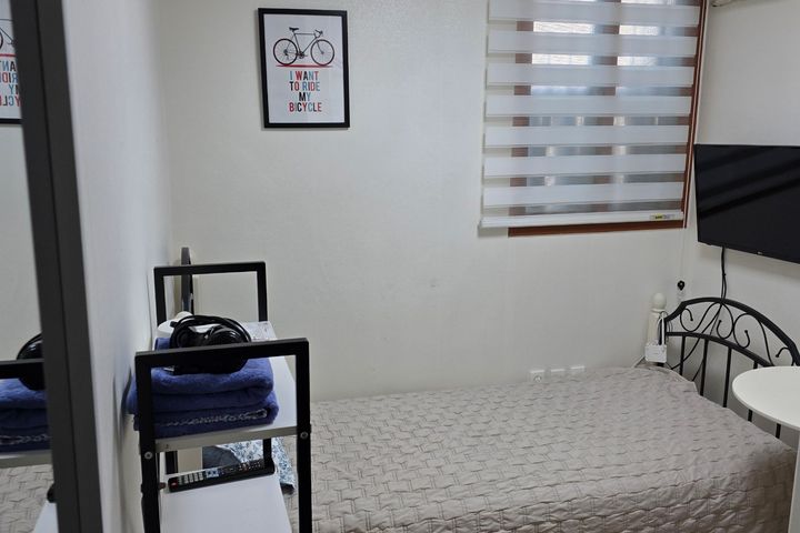 A charming ground-floor room 1th image