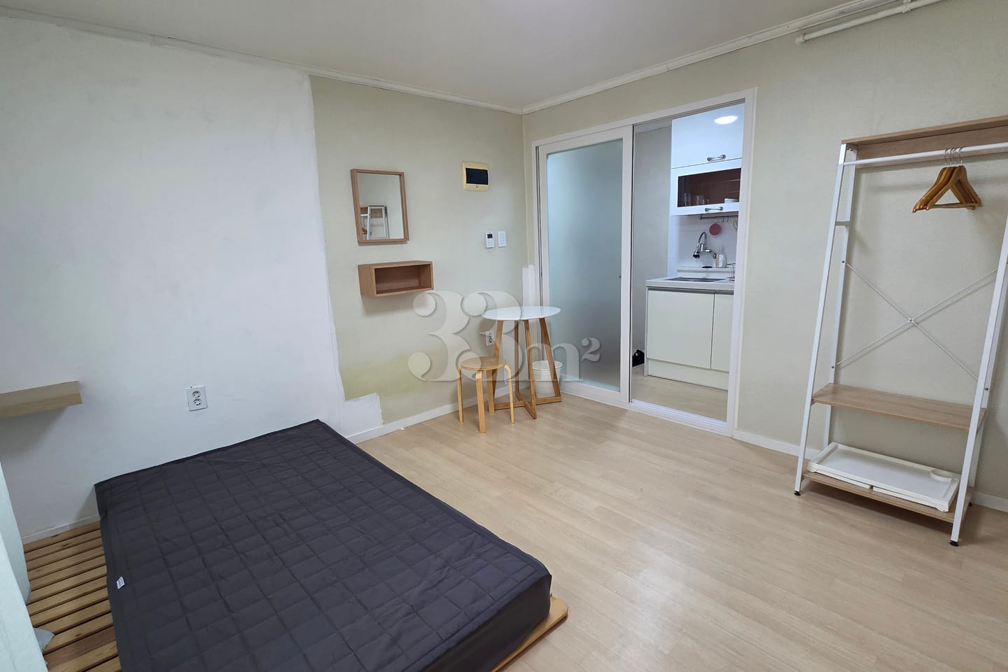 High-end, fully furnished studio near Byeongj 1th image