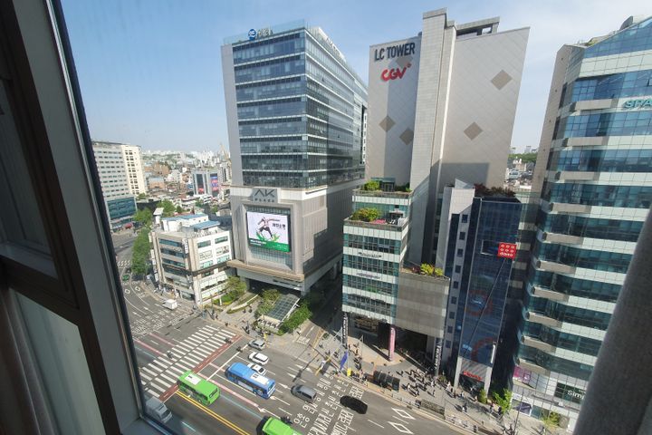 홍대입구역 3번출구 14번째 이미지