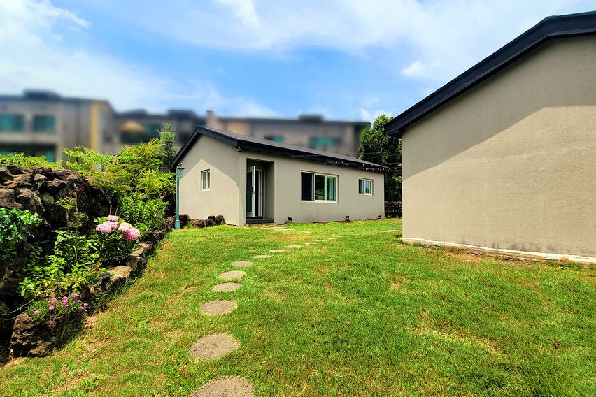 애월 잔디마당 돌담주택 3번째 이미지