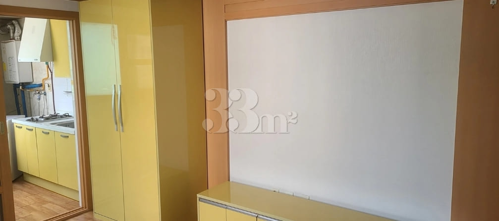Bright studio apartment in Cheongdang-dong 8th image