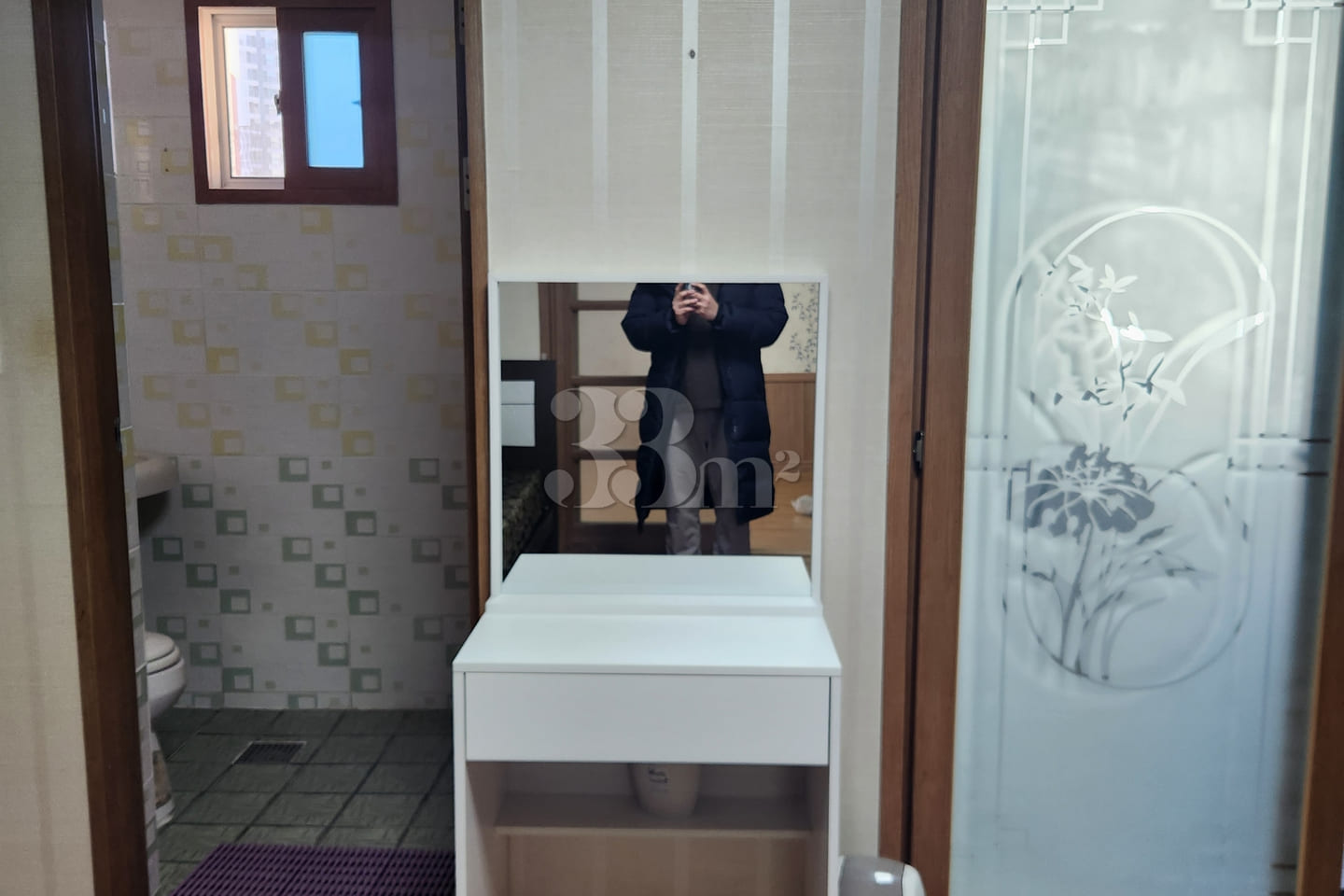 Studio apartment with separate room/balcony 2th image