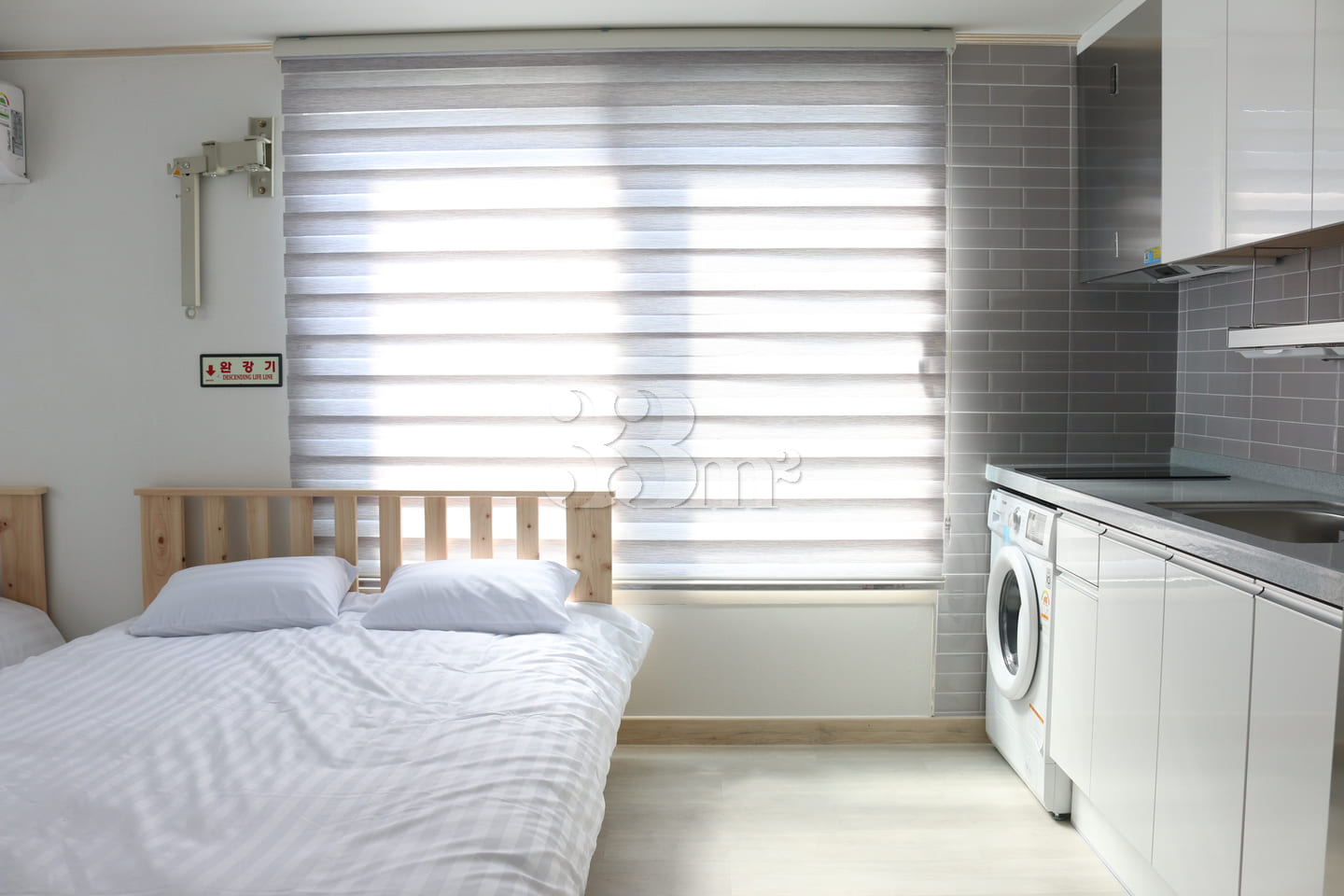 4-person room E, 5-minute walk from the subwa 4th image
