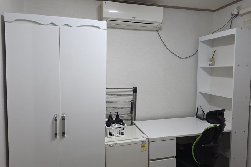 Room 203 10번째 이미지