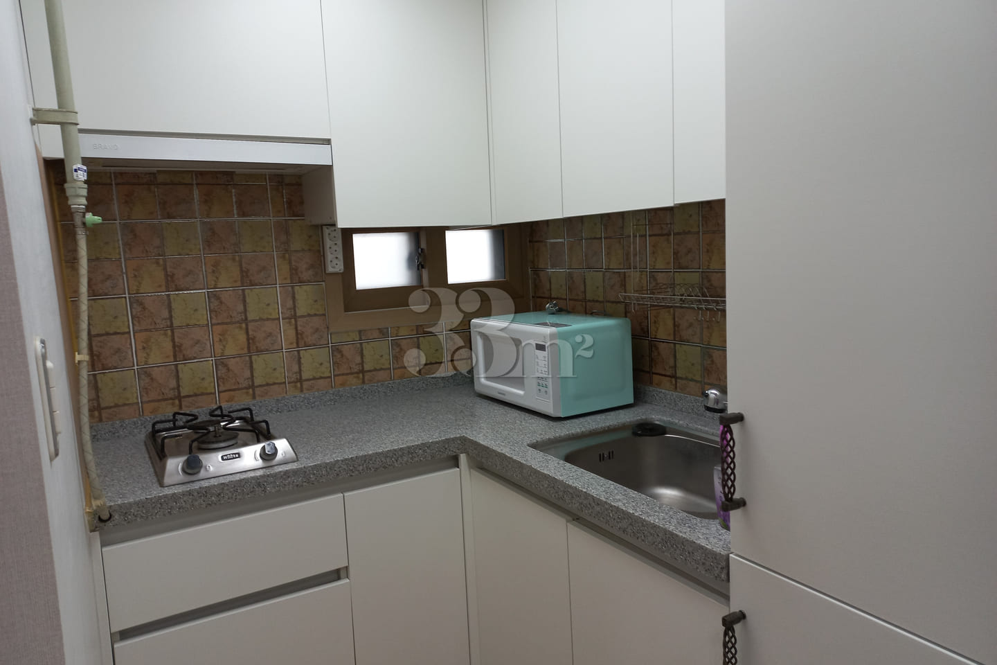 Neat and cozy studio apartment 4th image