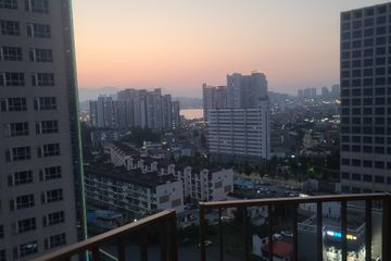 Bluetera 12th floor, 5 people, 1 night